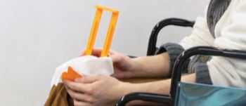 車椅子タイヤクリーナー - 友人宅へ行くときなどのエチケット-
